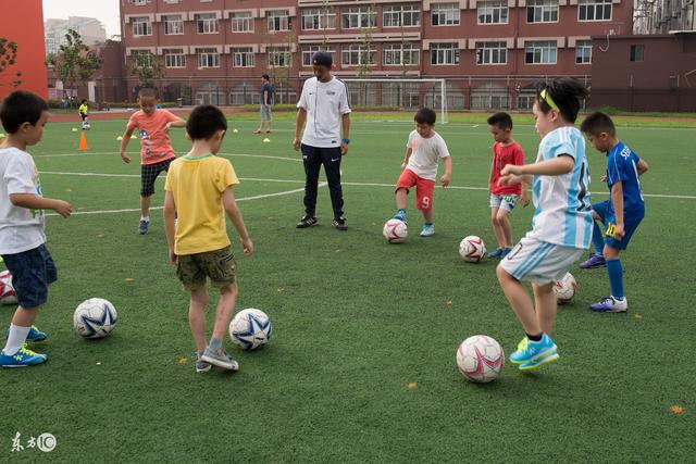 欧冠夺冠赔率：巴萨1赔4.5领跑 皇马利物浦紧追