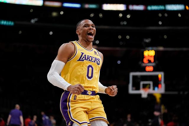 琼斯31+7+12吉林逆转战胜上海 王哲林24+12