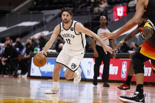 赵继伟19分赵率舟6分 辽宁7连胜送江苏11连败